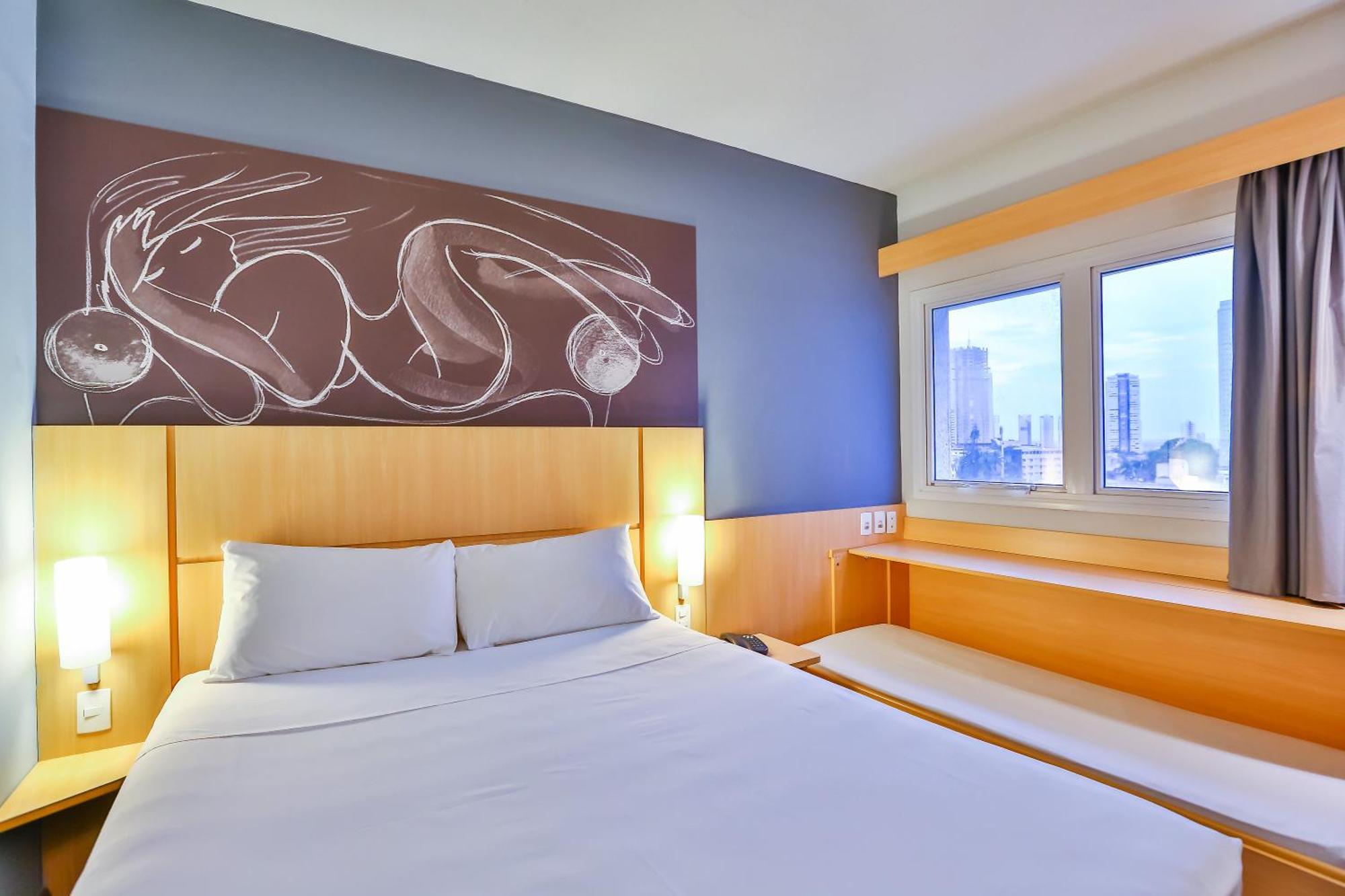 ホテル Ibis ゴイアニア 部屋 写真