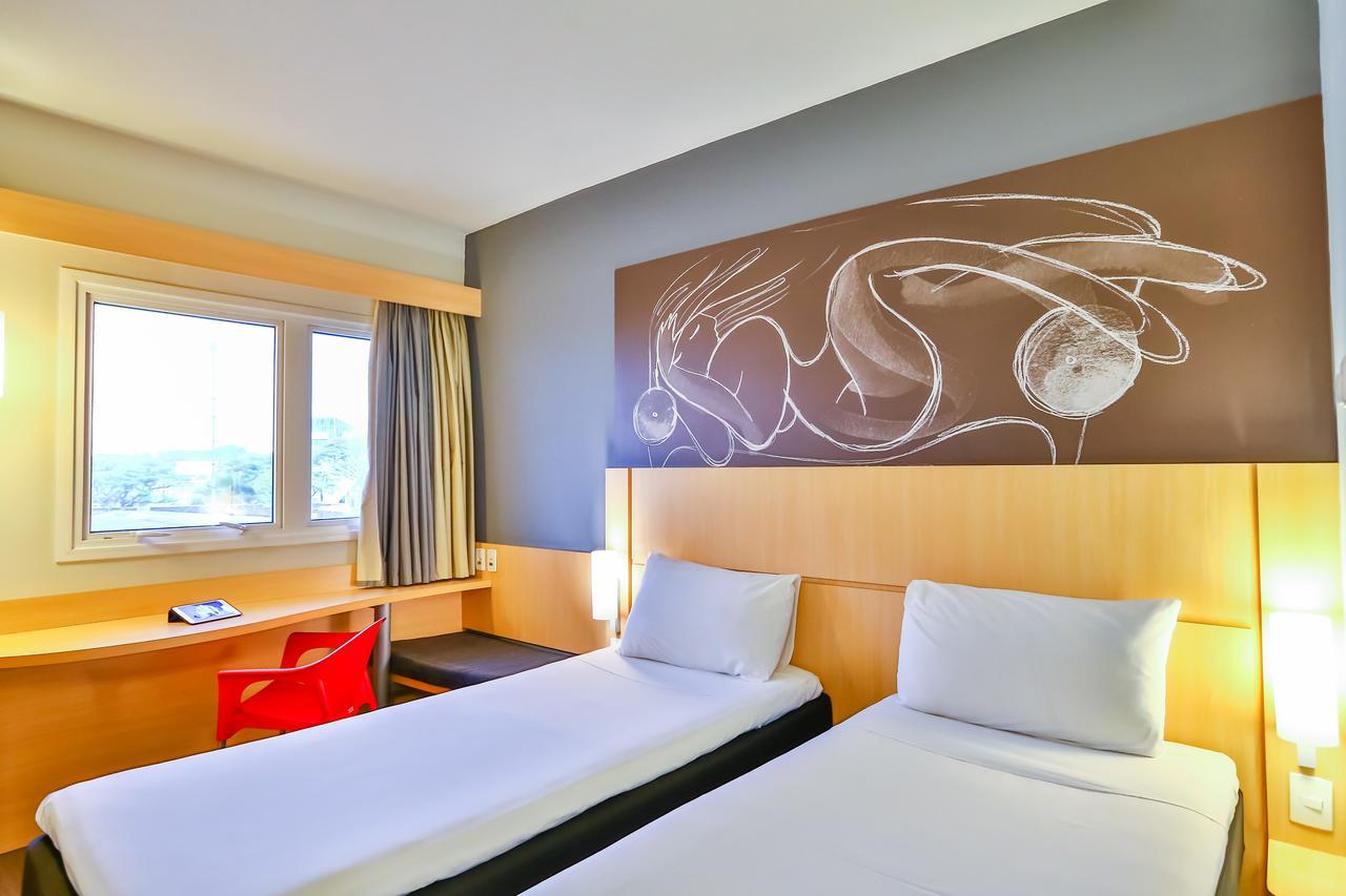 ホテル Ibis ゴイアニア 部屋 写真