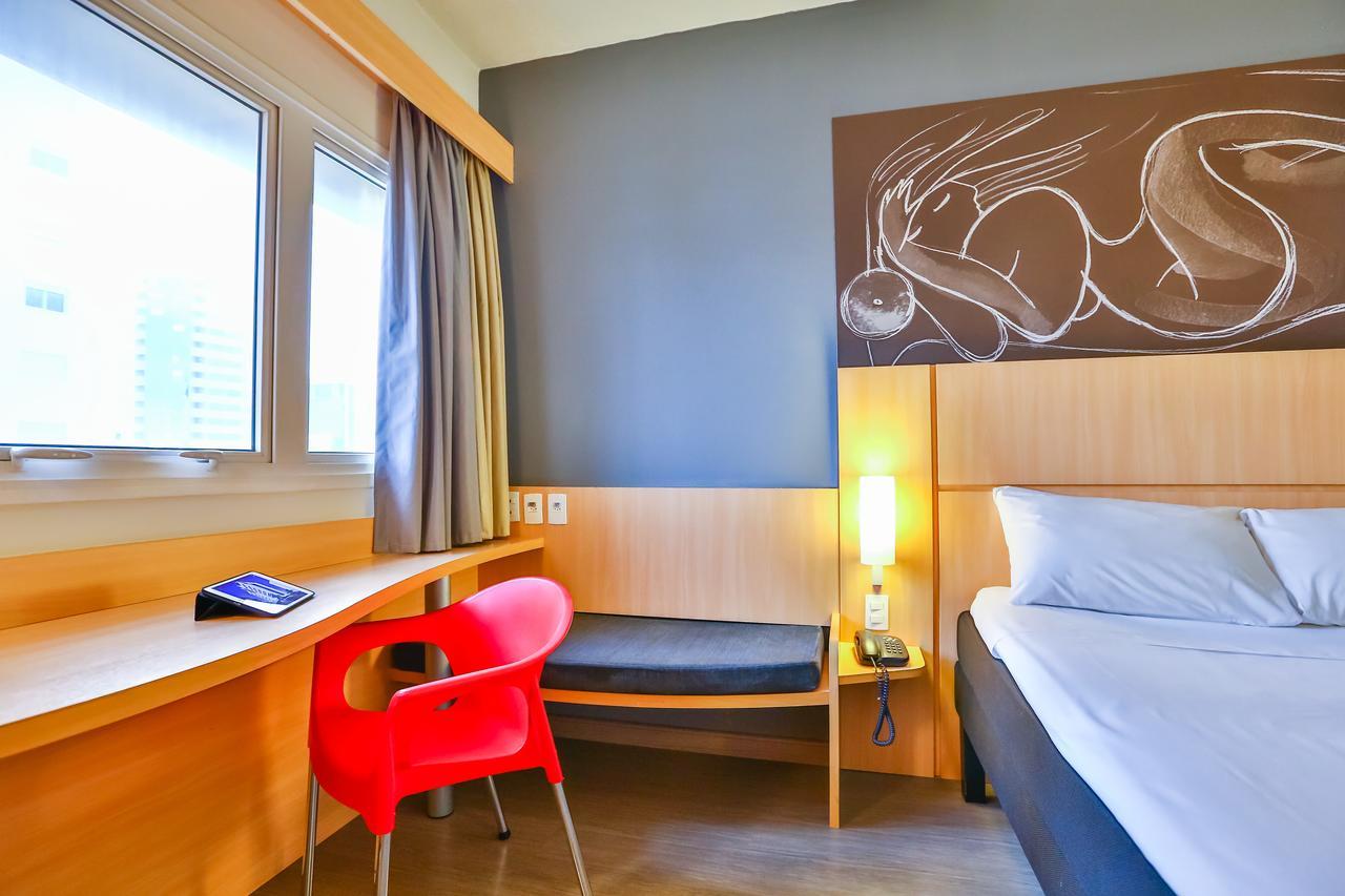 ホテル Ibis ゴイアニア エクステリア 写真